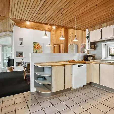 Feriehus Amazing In With Sauna